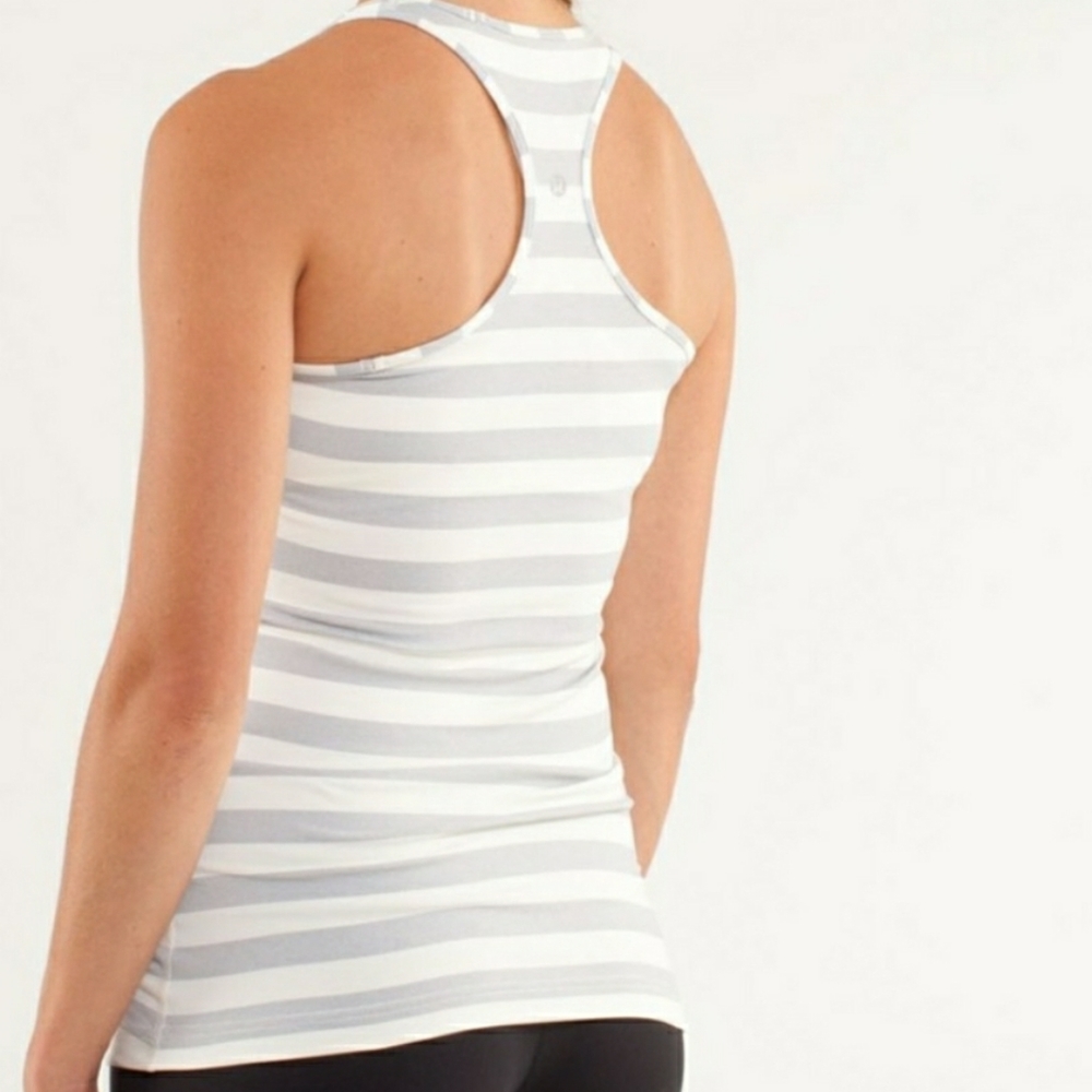Lululemon racer tank micro macro twin sz 6